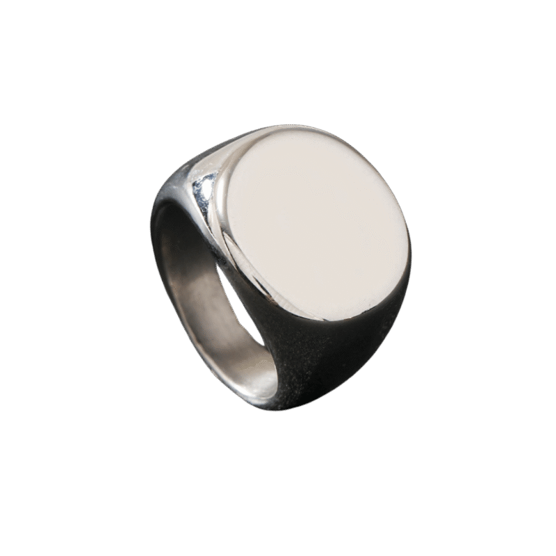 Anillo de Sello Redondo – Negro — joya personalizable con grabado láser | Kinti Joyería