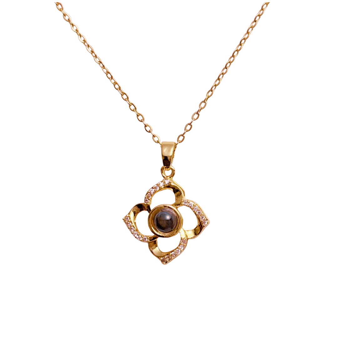 Collar Proyección Corazón Doble – Dorado — joya personalizable con grabado láser | Kinti Joyería