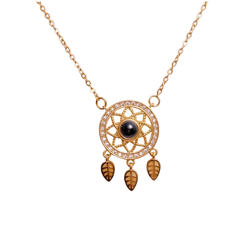 Collar Proyección Atrapasueños – Dorado — joya personalizable con grabado láser | Kinti Joyería