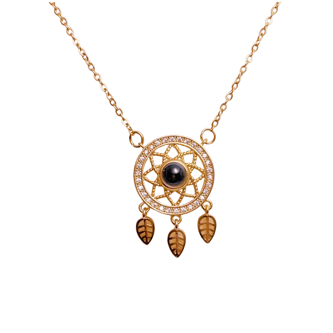 Collar Proyección Atrapasueños – Dorado — joya personalizable con grabado láser | Kinti Joyería