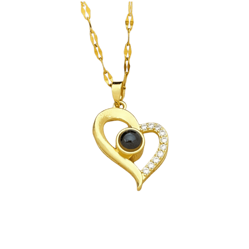 Collar Proyección Corazón Lateral – Dorado — joya personalizable con grabado láser | Kinti Joyería